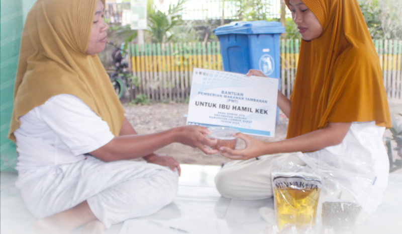Pemberian PMT bagi Ibu Hamil KEK di Desa Kebon Ayu: Wujud Kepedulian terhadap Kesehatan Ibu dan Anak